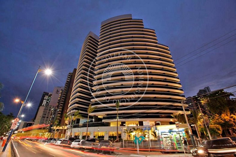 Apartamento moderno, no edifício mais renomado da Beira Mar